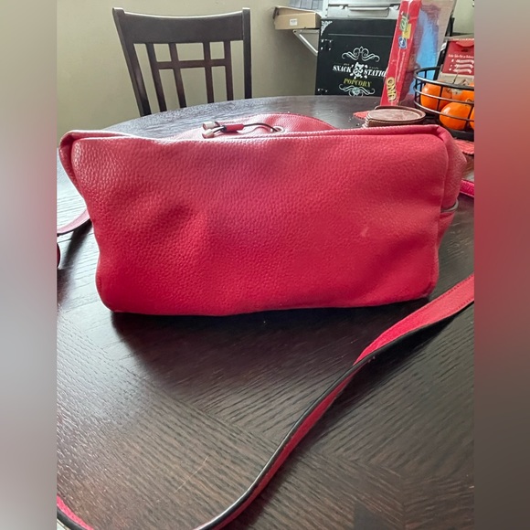 Guess Bucket Purse - Picture 3 of 11